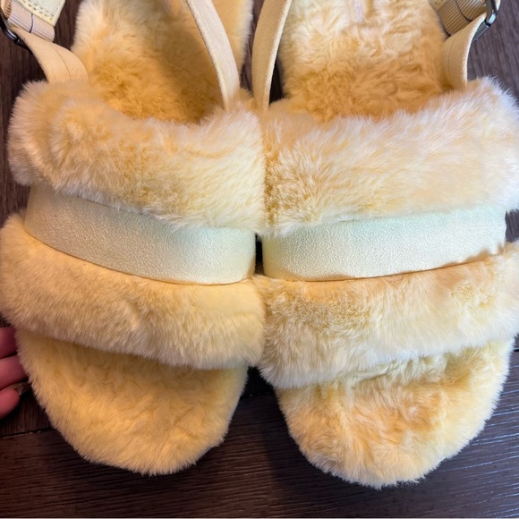 Koolaburra ugg yellow sling back slides - Picture 2 of 9